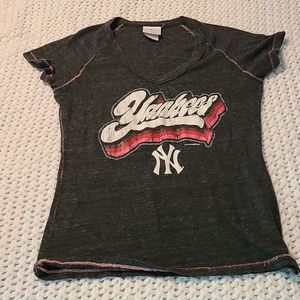 Women's yankee tee